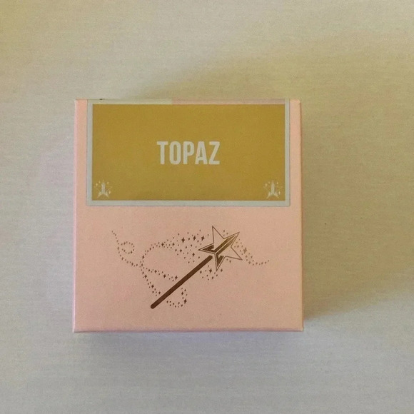 NEW Illuminating Magic Star Setting Powder - Jeffree Cosmetics - COLOR : Topaz - Picture 3 of 9